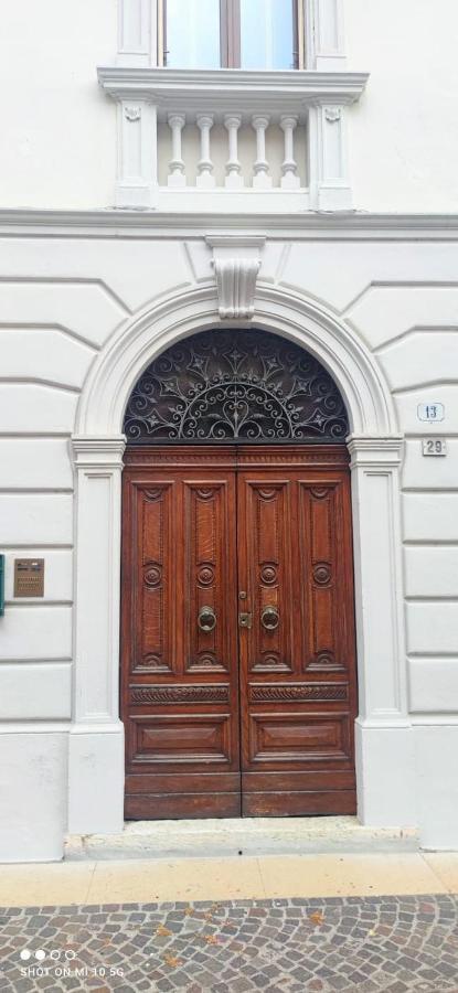Вилла Residenza Porta Brescia Пескьера-дель-Гарда Экстерьер фото