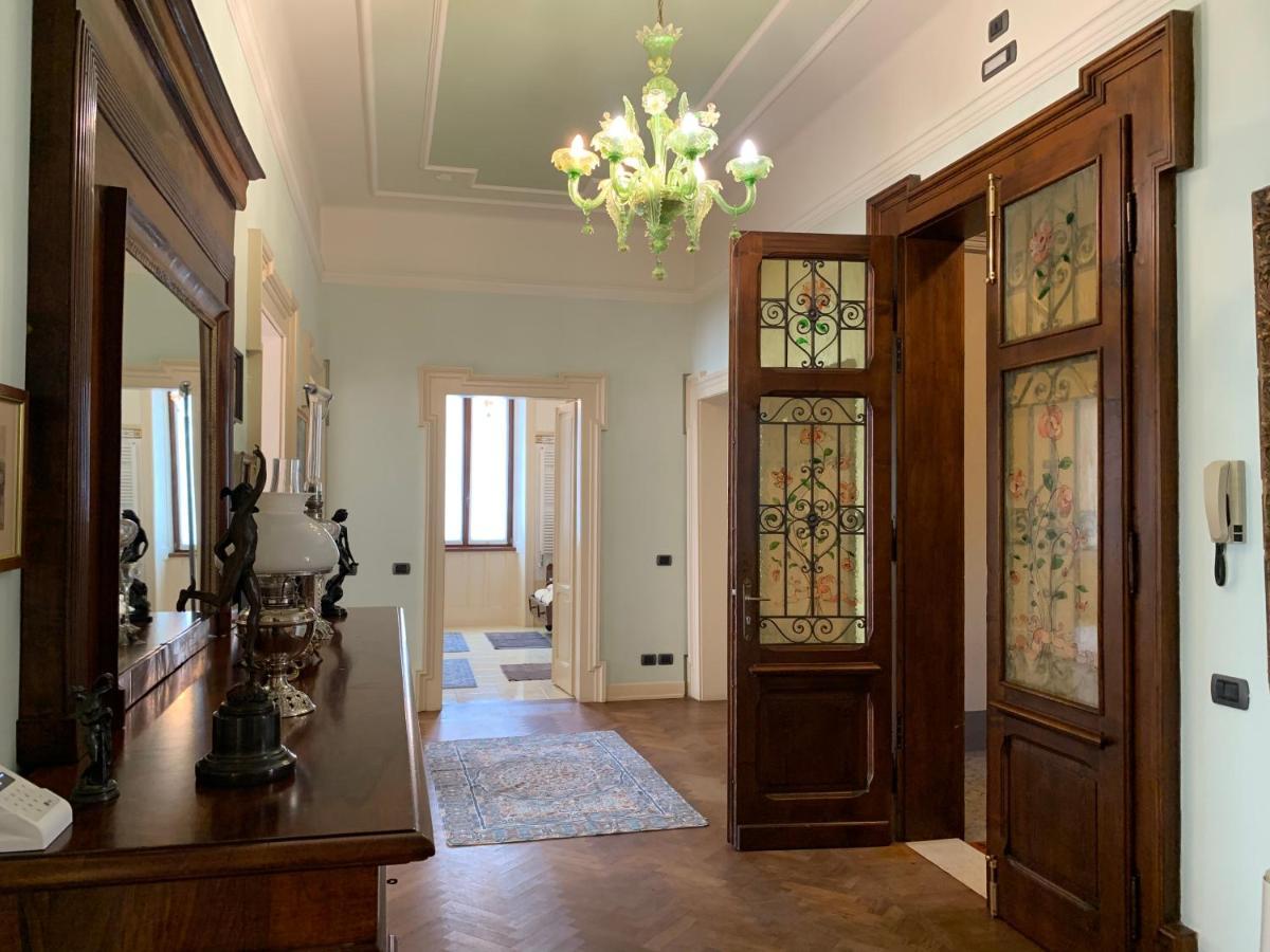 Вилла Residenza Porta Brescia Пескьера-дель-Гарда Экстерьер фото